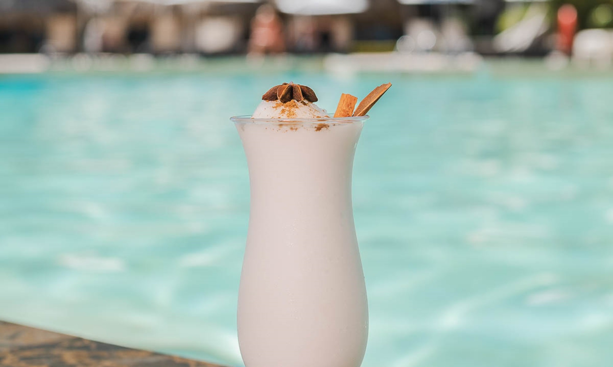 Poolbar